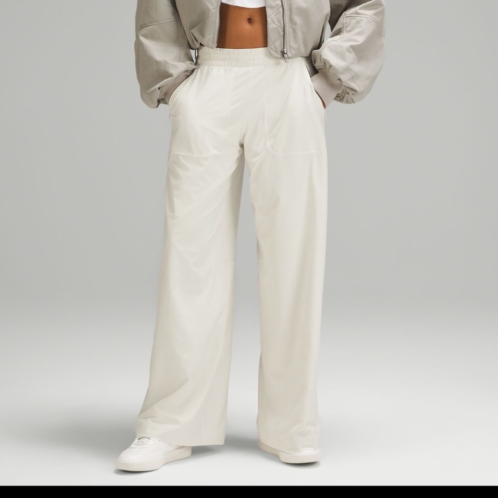 Lululemon Swift mid-rise wide leg White Relaxed Fit Pants